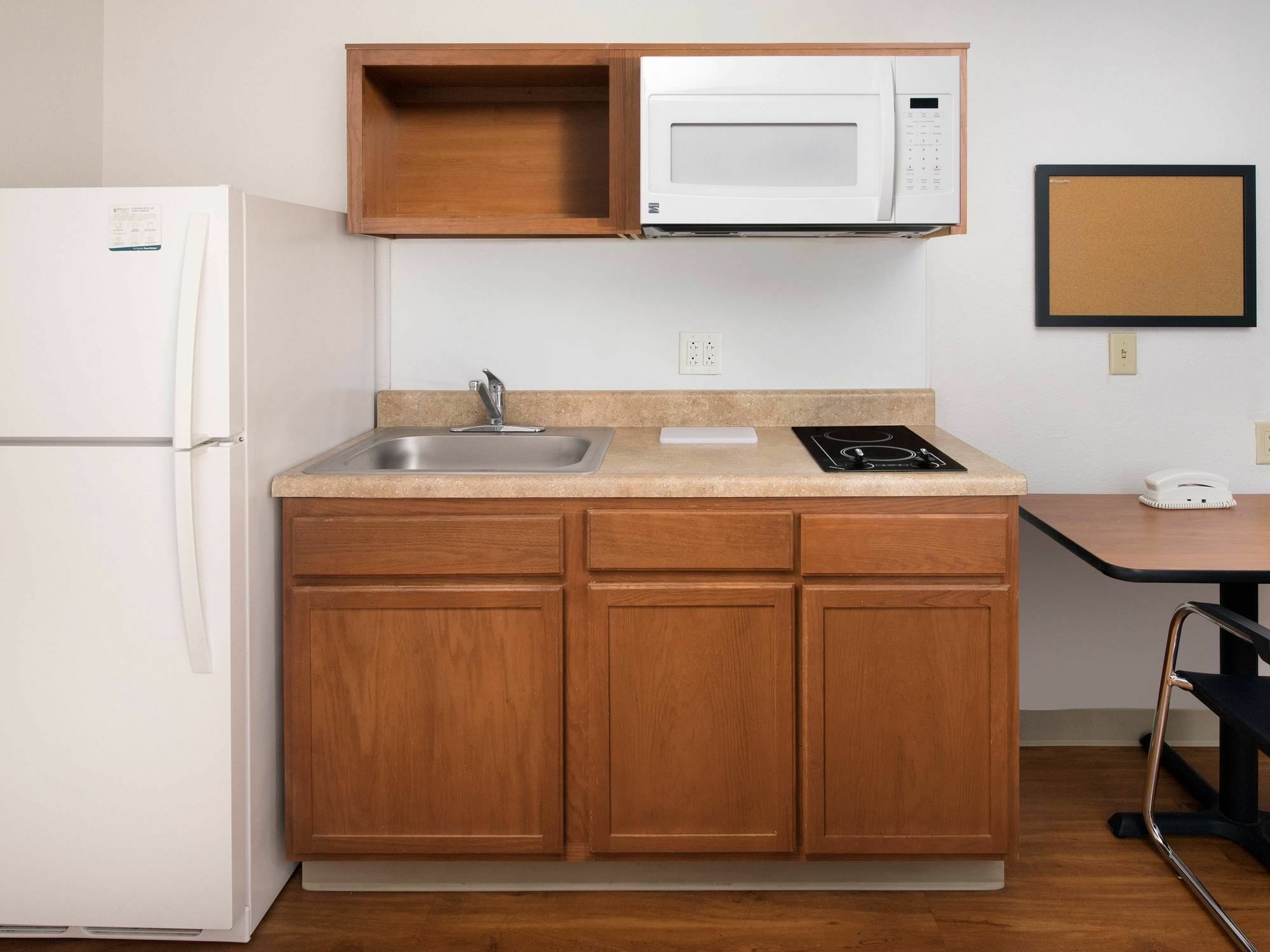 Extended Stay America Select Suites - Cleveland - Airport Fairview Park Exteriér fotografie